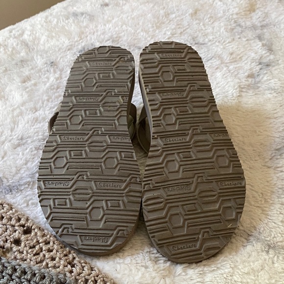 Skechers Yoga Foam Sandals with Rhinestone Detail - Picture 7 of 7